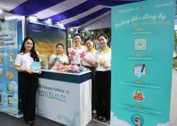 Vietnam Airlines mang đến nhiều trải nghiệm thú vị tại Ngày hội Du lịch TP.HCM 2025