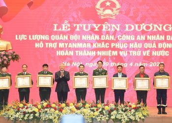 Vietnam Airlines nhận bằng khen của Thủ tướng Chính phủ về công tác hỗ trợ cứu nạn, cứu hộ tại Myanmar