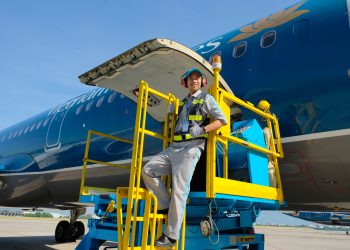 [Cất cánh tự hào Việt Nam] Cùng Vietnam Airlines bay lên – Nguyễn Thái Phú VIAGS