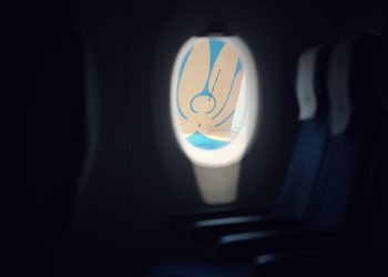 [Cất cánh tự hào Việt Nam] “Bầu trời sau cánh cửa buồng lái” – Nguyễn Mai Hương ban Truyền Thông