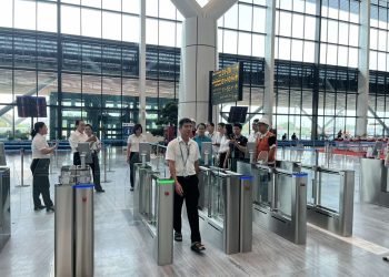 Vietnam Airlines tiên phong ứng dụng định danh và xác thực điện tử  toàn trình trong thủ tục bay