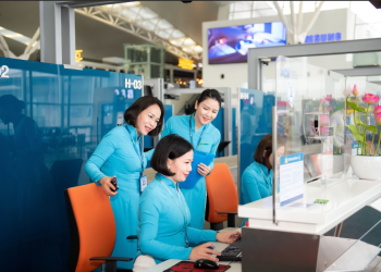 [Vietnam Airlines trong tôi là…] Cầu nối của những cuộc gặp đoàn viên