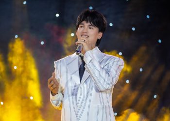 Nguyễn Trần Trung Quân – Khi người kể chuyện bằng âm nhạc góp giọng vào “30 năm – Nhịp đập gắn kết”