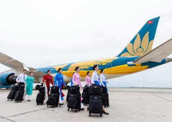 “Hành trình ký ức” tái hiện lịch sử đồng phục tiếp viên Vietnam Airlines