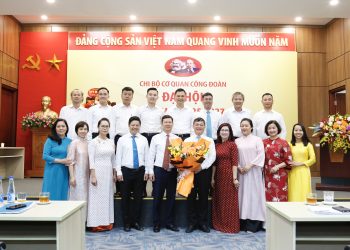 [Hướng tới Đại hội Đảng] Đại hội Chi bộ Cơ quan Công đoàn nhiệm kỳ 2025-2027 thành công tốt đẹp
