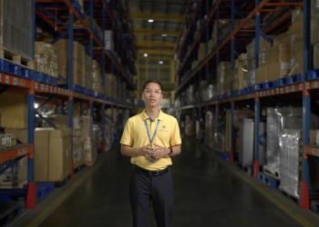 [VNA What] Một ngày khám phá các công việc tại Kho hàng nhập quốc tế tại NCTS có gì?