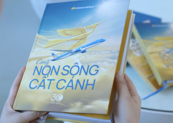 [VNA How] Câu chuyện phía sau những trang sách 30 năm – Cùng non sông cất cánh