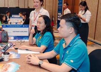 [Vietnam Airlines trong tôi là…] Một bầu trời để bay và một mái nhà để trở về