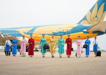 [Cất cánh tự hào Việt Nam] Vẻ đẹp trang phục tiếp viên hàng không Vietnam Airlines qua các thời kỳ – NAG Nguyễn Xuân Phú