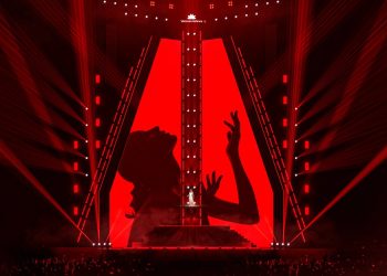 Đếm ngược thời gian hòa nhịp đập cảm xúc trong đêm nhạc “Nhịp đập gắn kết” của đại gia đình Vietnam Airlines