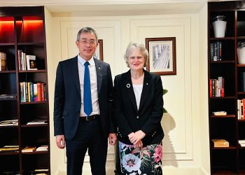 CT HĐQT Vietnam Airlines làm việc với Thống đốc bang Nam Úc về tiềm năng mở thêm đường bay đi Adelaide