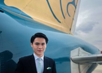 [Vietnam Airlines trong tôi là…] Chàng tiếp viên hàng không 22 tuổi và những chuyến bay đầu đời