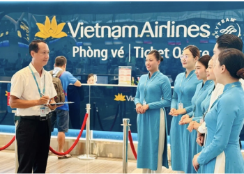 Giữ bình tĩnh giữa mưa giông: Câu chuyện ở sân bay Tân Sơn Nhất