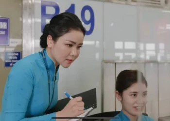 Đằng sau những chuyến bay chậm ngày giông bão