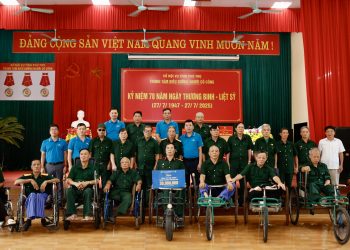 Vietnam Airlines tri ân các thương bệnh binh tại Trung tâm Điều dưỡng người có công tỉnh Phú Thọ