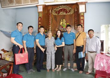 Vietnam Airlines tiếp nối hành trình tri ân tại Đà Nẵng