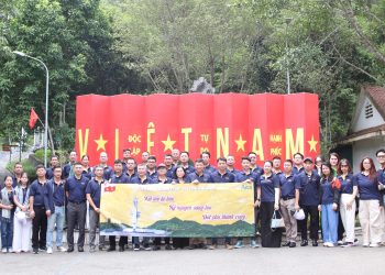 Đảng bộ AITS về nguồn tại khu di tích lịch sử Ngã ba Đồng Lộc