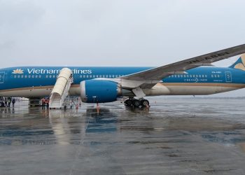 Máy bay Vietnam Airlines chuyển hướng hạ cánh tại Ấn Độ để cấp cứu hành khách