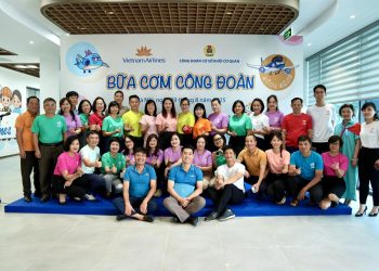 Ấm áp ‘Bữa cơm Công đoàn’ Khối cơ quan Vietnam Airlines