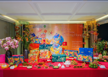 Vietnam Airlines ra mắt BST Bánh Trung thu “Vỹ Vọng Tinh Hà”: Khi nghệ thuật ẩm thực nâng cánh những ước mơ