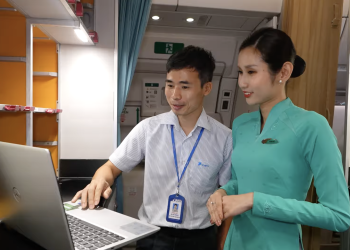 [VNA What] Trải nghiệm truy cập internet từ độ cao 10.000m với Vietnam Airlines