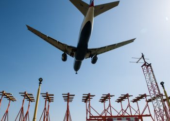 Aviation News 14/8: Hệ thống tách máy bay mới giúp giảm trễ chuyến và phát thải CO₂