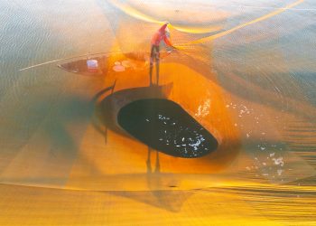 Người giữ hồn sông nước