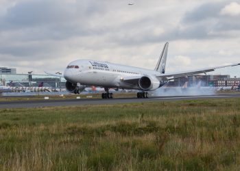 Aviation News 4/9: Lufthansa nhận chiếc Dreamliner đầu tiên được trang bị khoang ghế Allegris