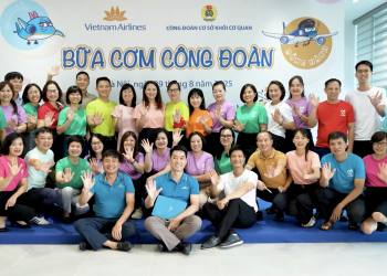 Bữa cơm Công đoàn – Cùng nhau gắn kết