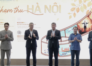 Chạm thu Hà Nội – Hành trình cảm xúc cùng Vietnam Airlines