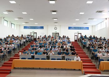 175 quần chúng ưu tú khu vực miền Trung và miền Nam tham gia lớp bồi dưỡng nhận thức về Đảng