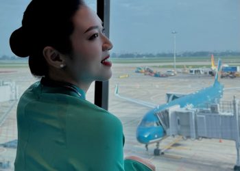 [Thư gửi người bạn Vietnam Airlines 20 năm sau] Gửi con gái yêu quý của mẹ và người bạn Vietnam Airlines