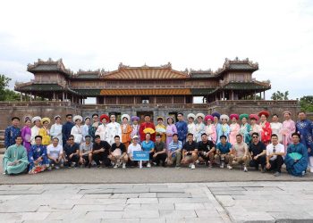 [Thư gửi người bạn Vietnam Airlines 20 năm sau] Sen vàng dẫn lối, Bay mãi cùng thời gian