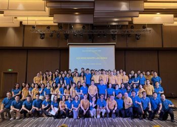 [Thư gửi người bạn Vietnam Airlines 20 năm sau] Người bạn, người gia đình