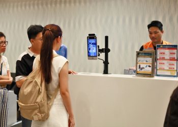 Aviation News 17/9: Từ 1/12, hành khách đi máy bay làm thủ tục bằng sinh trắc học