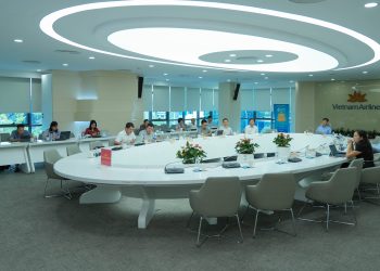 Vietnam Airlines dự Hội nghị quán triệt các văn bản mới của Trung ương về công tác tổ chức xây dựng Đảng