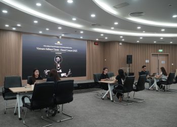 Tình nguyện viên Vietnam Airlines Classic – Hanoi Concert: Từ vai trò thầm lặng sau cánh gà đến sứ mệnh lan tỏa văn hóa