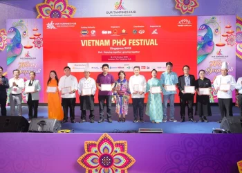 Vietnam Airlines là nhà vận chuyển chính thức, đồng hành cùng Lễ hội Phở 2025 lần đầu tiên tại Singapore