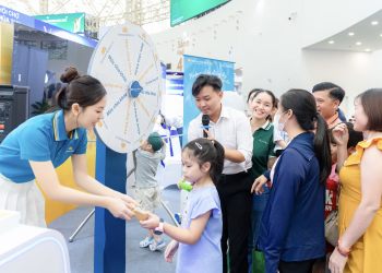 Vietnam Airlines ghi dấu ấn tại Hội chợ Du lịch Mùa Thu 2025