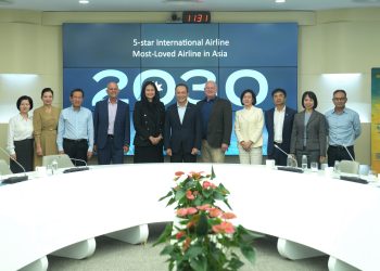 Vietnam Airlines trao đổi kết quả đánh giá APEX World Class năm 2025