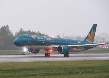 Vietnam Airlines điều chỉnh kế hoạch khai thác do ảnh hưởng của bão số 13