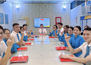 [Búa Liềm Vàng 2025] Tu luyện ý thức tự giác của Đảng viên Chi bộ Phục vụ hành khách Quốc tế VNA về thực hiện tốt 19 điều Đảng viên không được làm