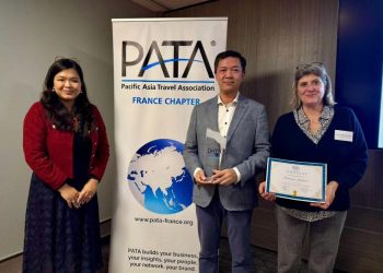 Vietnam Airlines được vinh danh tại Pháp