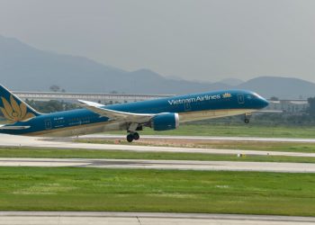 Vietnam Airlines điều chỉnh kế hoạch khai thác do ảnh hưởng của bão số 13