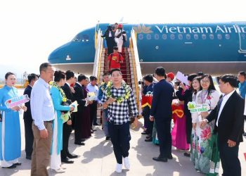 Chuyến bay đầu tiên kết nối TP.HCM – Điện Biên của Vietnam Airlines chính thức cất cánh