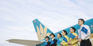 Khoảnh khắc yêu thương giữa trời Âu, dấu ấn không quên của tổ bay VNA