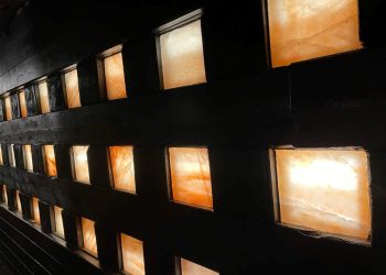 Mỏ muối Salzwelten 7000 năm lâu đời nhất thế giới