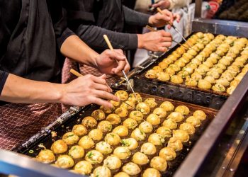 Một ngày khám phá ẩm thực Osaka