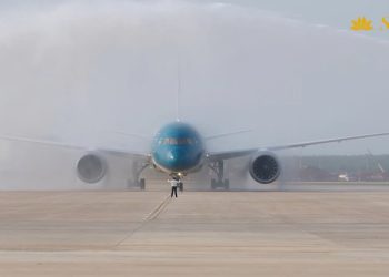 [VNA News] Sân bay Long Thành chính thức đón tàu bay thương mại đầu tiên