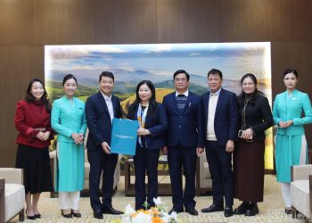 Phó Chủ tịch UBND tỉnh Lào Cai làm việc với Vietnam Airlines về công tác tuyển dụng lao động